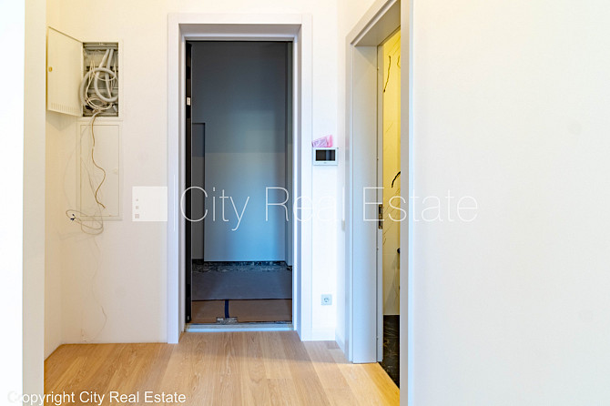 Фасадный дом, реновированный дом, фасад с декоративной штукатуркой, закрытый Рига - изображение 11