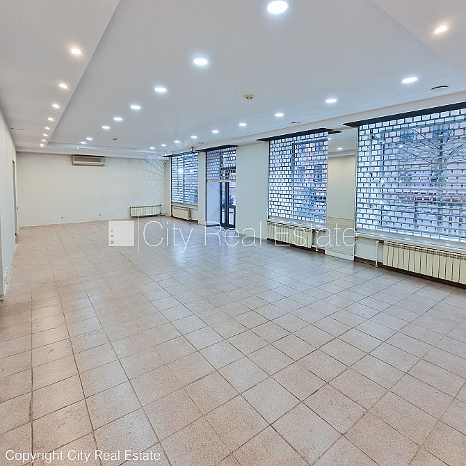 Фасадный дом, плата за обслуживание одного квадратного метра в  месяц 0,38 EUR, вход с Рига - изображение 2