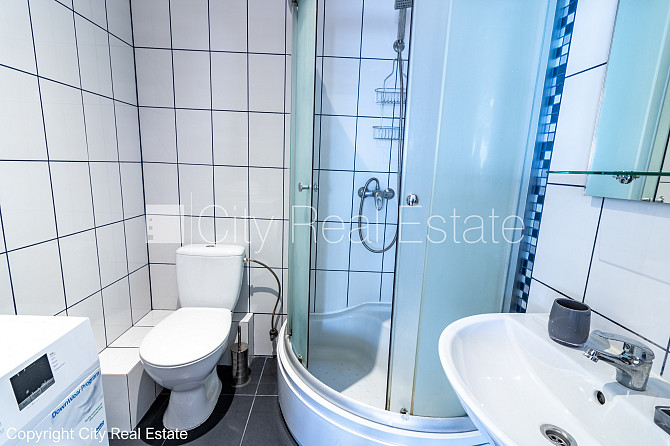 Pagalma ēka, slēgts pagalms, vieta automašīnai, ieeja no pagalma, mansards, ir lifts, plašs Rīgas rajons - foto 13