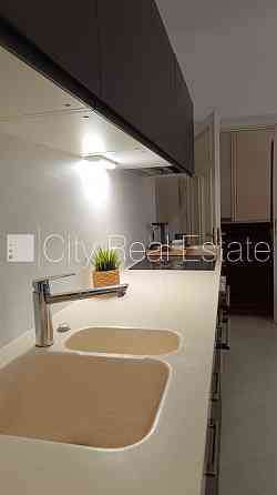 Эта квартира сдается в аренду посуточно (краткосрочная аренда), стоимость аренды Rīga