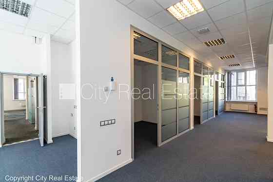 Фасадный дом, реновированный дом, плата за обслуживание одного квадратного метра Рига