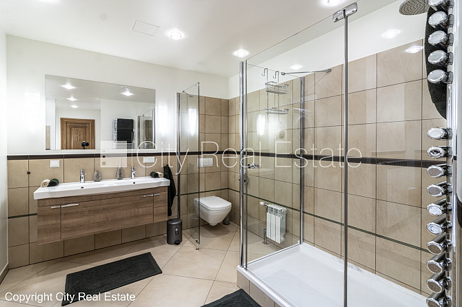 Pagalma māja, renovēta māja, dzīvokļu skaits ēkā  11 gab., slēgts pagalms, teritorijas Rīga - foto 18