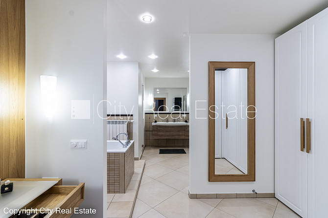 Pagalma māja, renovēta māja, dzīvokļu skaits ēkā  11 gab., slēgts pagalms, teritorijas Rīga - foto 16