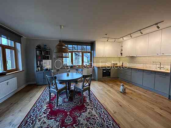 Новостройка, зеленая территория, благоустроенная озеленённая территория, Jūrmala