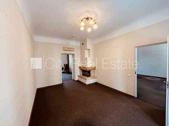 Окна выходят в обе стороны дома, широкий вид из окна, система кондиционирования Rīga