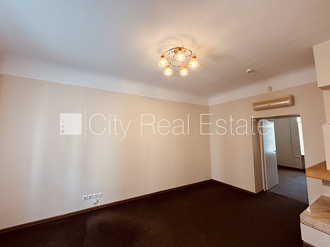 Logi vērsti mājas abās pusēs, plašs skats no loga, gaisa kondicionēšanas sistēma, Rīga - foto 5