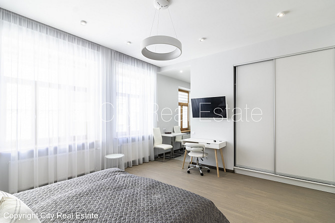 Pagalma ēka, renovēta māja, labiekārtots apzaļumots pagalms, slēgts pagalms, pagalmā bērnu Rīga - foto 4