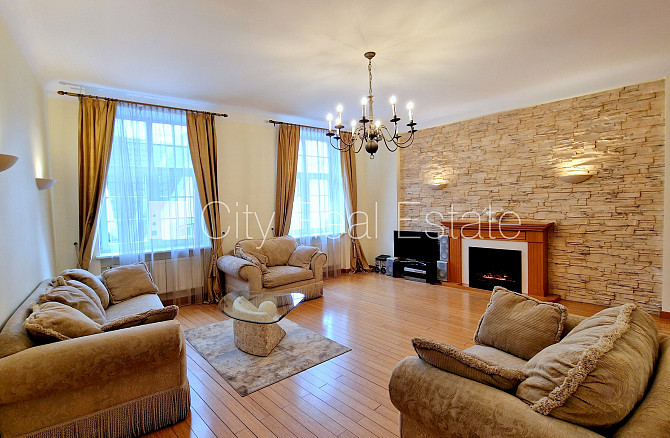 Fasādes māja, renovēta māja, viena kvadrātmetra apsaimniekošanas maksa mēnesī  0,39 EUR, Rīga - foto 1