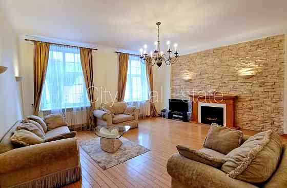 Фасадный дом, реновированный дом, плата за обслуживание одного квадратного метра Рига