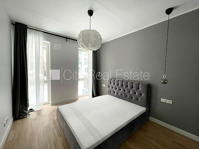 Jaunceltne, fasādes māja, labiekārtota apzaļumota teritorija, slēgts pagalms, pagalmā bērnu Rīga - foto 6