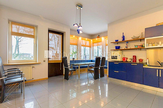 Privātmāja, pagrabstāvā pieejama noliktava, labiekārtota apzaļumota teritorija 2240 m2, Jūrmala - foto 7