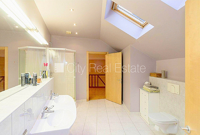 Privātmāja, pagrabstāvā pieejama noliktava, labiekārtota apzaļumota teritorija 2240 m2, Jūrmala - foto 20