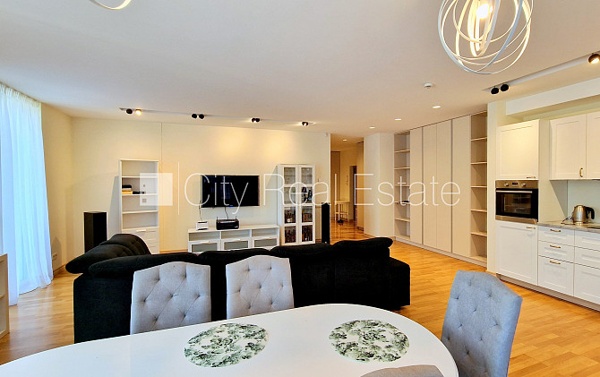 Новостройка, благоустроенный озеленённый двор, въездные ворота оснащены Юрмала - изображение 7