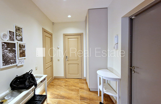 Новостройка, благоустроенный озеленённый двор, въездные ворота оснащены Юрмала - изображение 8