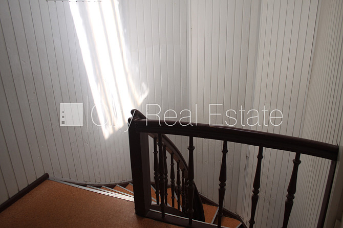 Fasādes māja, labiekārtota apzaļumota teritorija, mansards, viena istaba izolēta, viena istaba Rīga - foto 9