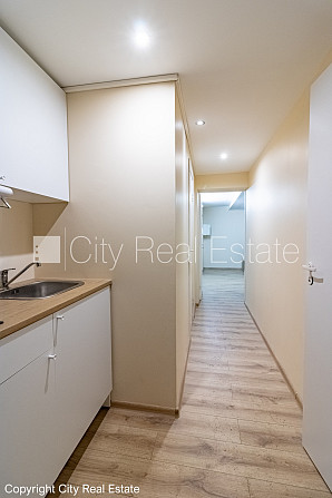 Labiekārtota apzaļumota teritorija, vieta automašīnai, mansards, istabas izolētas 2 gab., Rīga - foto 9