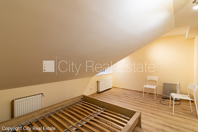 Labiekārtota apzaļumota teritorija, vieta automašīnai, mansards, istabas izolētas 2 gab., Rīga - foto 5