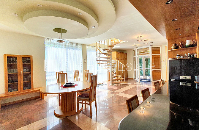 Земля в собственности, частный дом, благоустроенная озеленённая территория 1910 м2, Рига - изображение 8