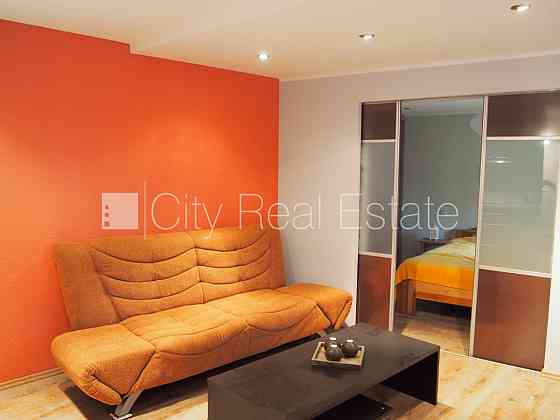 Фасадный дом, реставрированный дом, вход с улицы, лестничная клетка после Rīga