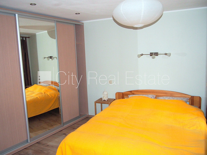 Fasādes māja, restaurēta māja, ieeja no ielas, kāpņu telpa pēc kosmētiskā remonta, logi Rīga - foto 6