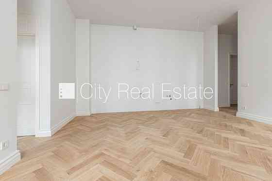 Фасадный дом, реновированный дом, заменены инженерные коммуникации, поменянное Rīga