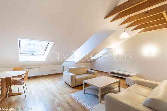 Проект - Kalpaka Residence, фасадный дом, вход с улицы, мансарда, лифт, балкон, количество Рига