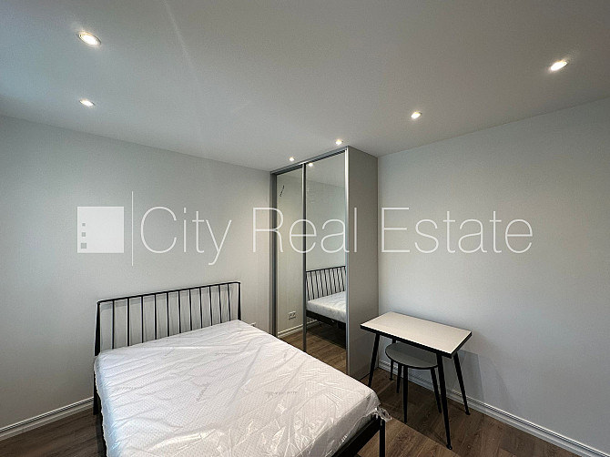 Fasādes māja, renovēta māja, labiekārtota apzaļumota teritorija, iespēja nomāt Rīga - foto 1