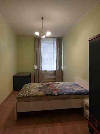 Фасадный дом, реставрированный дом, место для машины, лестничная клетка после Rīga