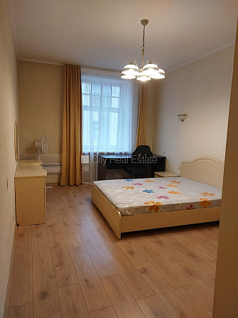 Fasādes māja, restaurēta māja, vieta automašīnai, kāpņu telpa pēc kosmētiskā remonta, Rīga - foto 3