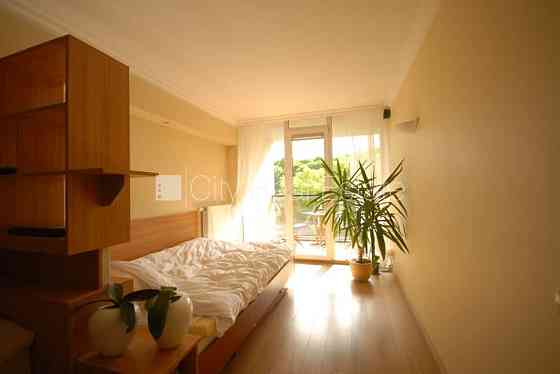 Новостройка, фасадный дом, благоустроенная озеленённая территория, Rīga