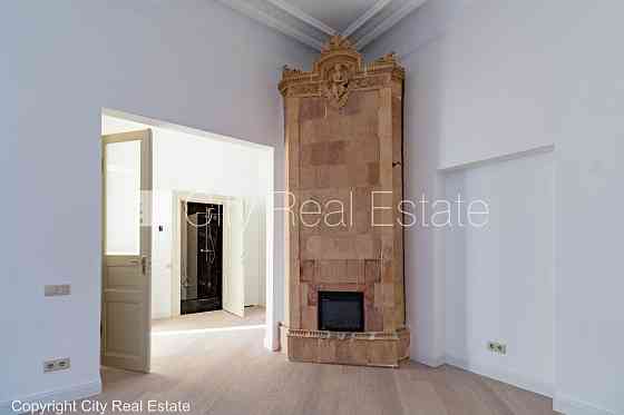 Фасадный дом, реновированный дом, фасад с декоративной штукатуркой, закрытый Rīga