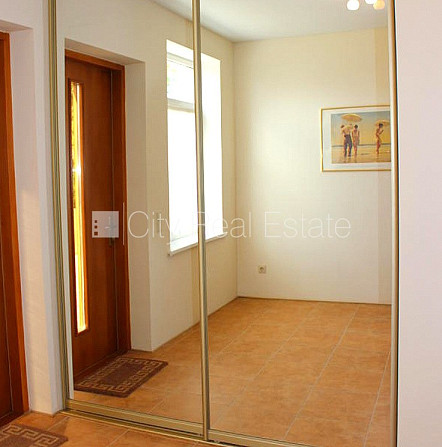 Земля в собственности, таунхаус, новостройка, благоустроенная озеленённая Юрмала - изображение 19