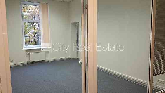 Фасадный дом, реновированный дом, плата за обслуживание одного квадратного метра Рига