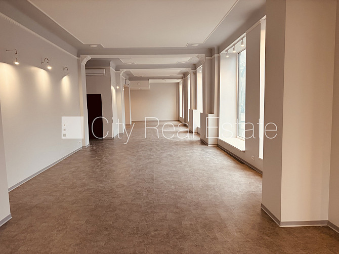 Фасадный дом, закрытый двор, отопление - воздушный теплонасос, бойлер для горячей Рига - изображение 4