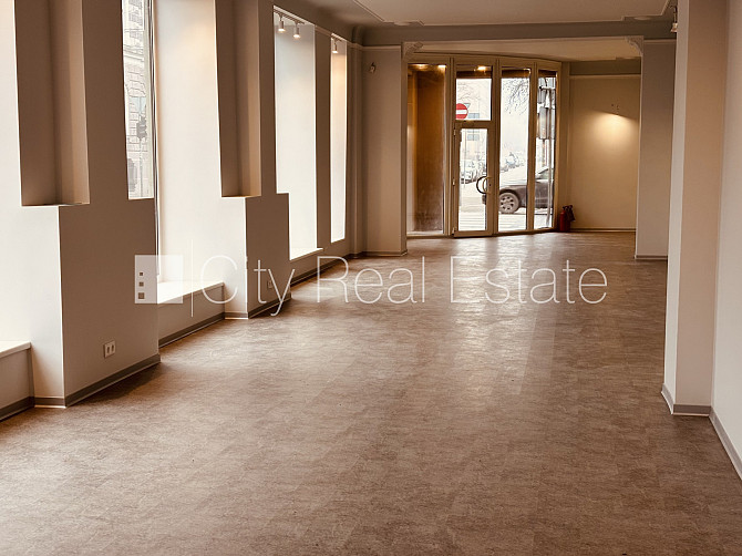 Фасадный дом, закрытый двор, отопление - воздушный теплонасос, бойлер для горячей Рига - изображение 5