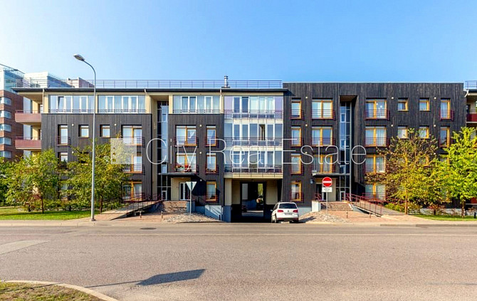 Новостройка, фасадный дом, благоустроенная озеленённая территория, гараж на одну Рига - изображение 15