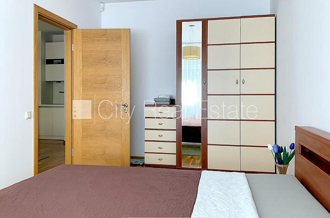 Новостройка, фасадный дом, благоустроенная озеленённая территория, гараж на одну Рига - изображение 7