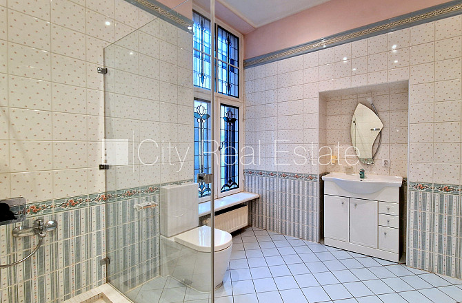 Fasādes māja, renovēta māja, nomainītas inženierkomunikācijas, labiekārtota apzaļumota Rīga - foto 20