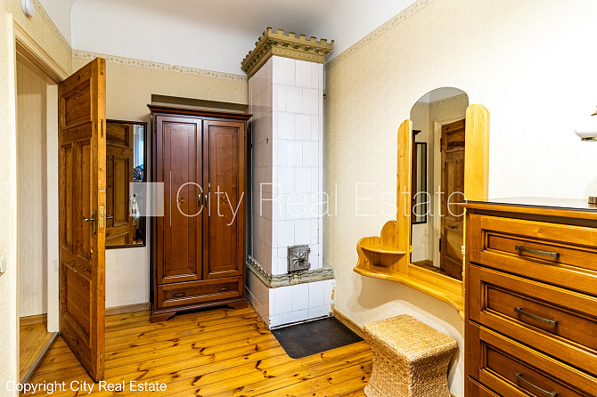 Дом во дворе, закрытый двор, место для машины, студио, кухня объединена с Рига - изображение 7