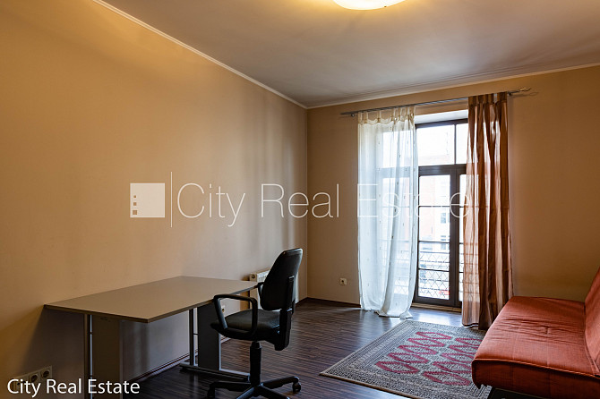 Pagalma ēka, renovēta māja, labiekārtota apzaļumota teritorija, iespēja nomāt Rīga - foto 11