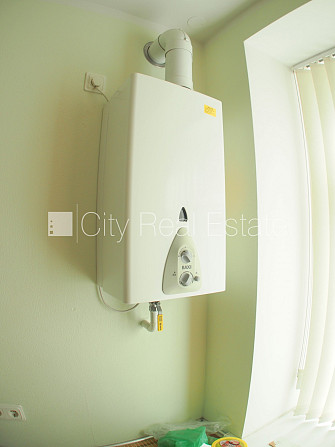 Renovēta māja, labiekārtota apzaļumota teritorija, slēgts pagalms, teritorijas iebrauktuves Rīga - foto 10