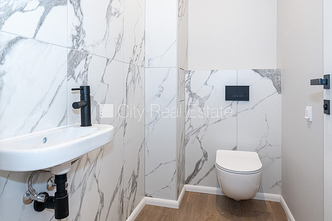 Новостройка, благоустроенная озеленённая территория, подъездная дорога покрыта Юрмала - изображение 18