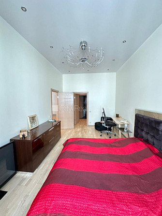 Фасадный дом, реновированный дом, вход с улицы, лифт, лестничная клетка после Рига - изображение 11