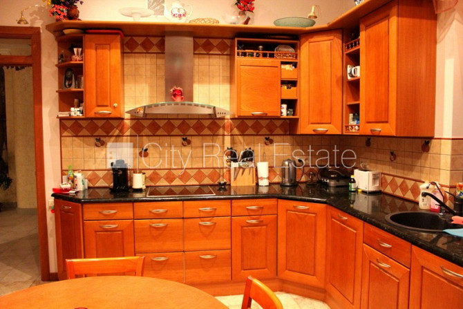 Zeme īpašumā, privātmāja, jaunceltne, keramzīta bloku sienas, labiekārtota apzaļumota Jūrmala - foto 11