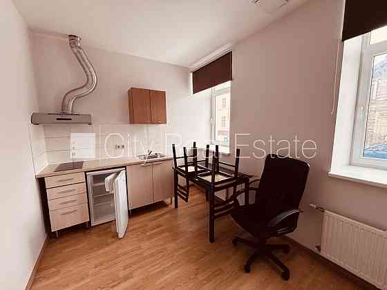 Фасадный дом, энергоэффективный дом, благоустроенная озеленённая территория, Rīga