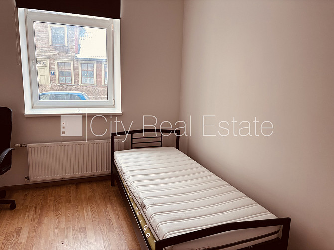 Fasādes māja, energo efektīva māja, labiekārtota apzaļumota teritorija, apsargāta Rīga - foto 2