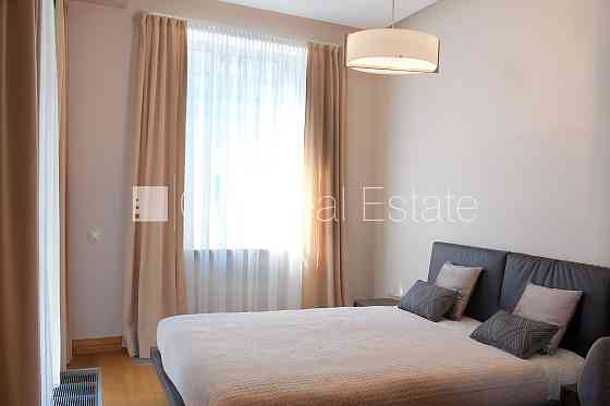 Проект - Vaļņu 4 (Вальню 4), фасадный дом, закрытый двор, вход с улицы, апартаменты Рига