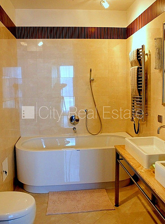 Проект - Vaļņu 4 (Вальню 4), фасадный дом, закрытый двор, вход с улицы, апартаменты Рига - изображение 10