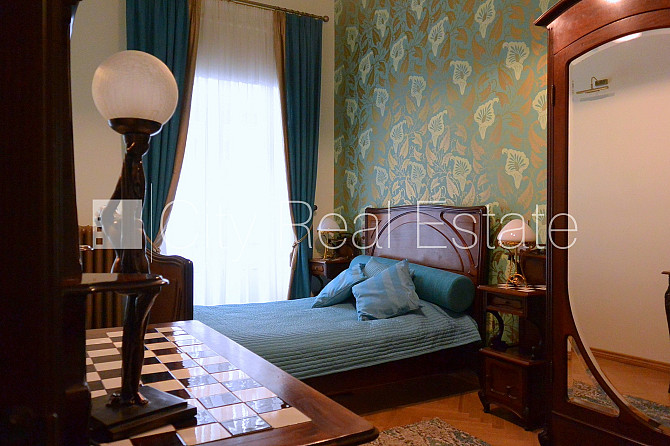 Fasādes māja, slēgta teritorija, ieeja no ielas, ir lifts, balkons, guļamistabu skaits 2 gab., Rīga - foto 1