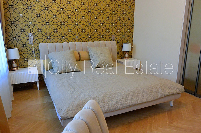 Fasādes māja, slēgta teritorija, ieeja no ielas, ir lifts, balkons, guļamistabu skaits 2 gab., Rīga - foto 10